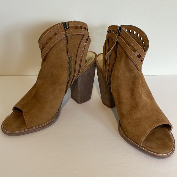 Dolce Vita Women’s Natasha Almond Suede Pump/Ankle Bootie. Size  9.5M - Picture 3 of 11